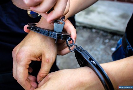 Павловскими полицейскими задержана женщина, находившаяся в федеральном розыске