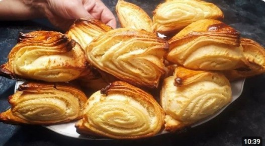 Творожные слойки: быстрое решение для сладкого перекуса