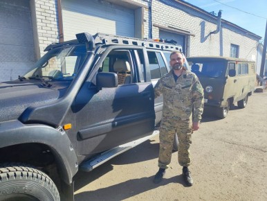 Знаковая посылка на передовую в День воссоединения Донбасса и Новороссии с Россией - на фронт отправился УАЗ-«буханка», приобретенный на средства прихожан и клириков Городецкой епархии